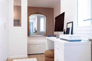 Modern apartment Louvre