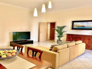 Vacanze Napoli Centrale - Appartamento prestigioso ampio e luminoso vicino Stazione Centrale e Centro Storico