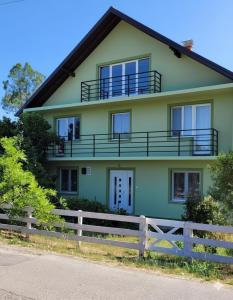 Guest House "Country Mornings"