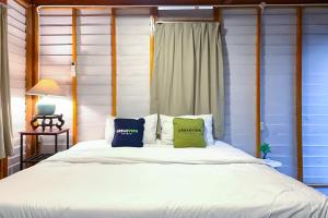 Urbanview Onengan Resort