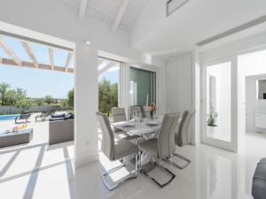 Villa in Debeljak with Pool near the Sea