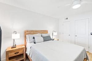 Mariners Walk 12E - Modern Oceanfront Villa