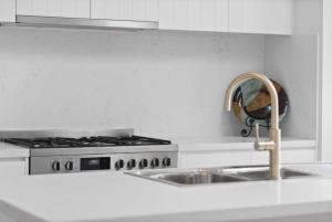 Stunning Seymour - 3 Bed 2 Bath - Amazing Location