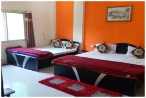 HOTEL N ASHIYANA PALACE - Near Kasi Vishwanath Temple #Fully Air Conditioning #Wi-Fi #Parking -Best Hotel In Varanasi Book Now