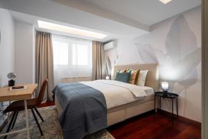 Spectacular River Views 2BR Flat - Top Location