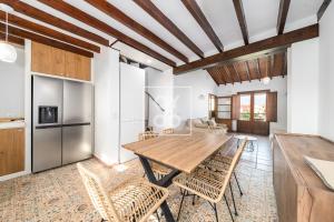 Luz del Faro, with seaview, by OYOOSTAYS