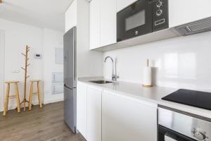 A&N Sunset Sea View Apartment with Pool & Parking