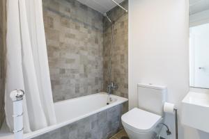 A&N Sunset Sea View Apartment with Pool & Parking