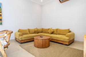 Cassandra Villa 4- Elegant 3BR Beachside Bliss in Sanur