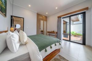 Cassandra Villa 4- Elegant 3BR Beachside Bliss in Sanur