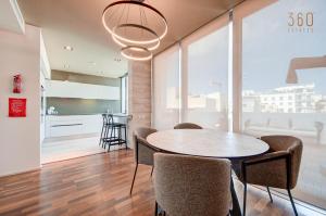 A lovely 2BR penthouse in St Julians, PV with WIFI by 360 Estates