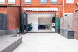 3 Bed Home Near Birmingham Centre & Transport Links