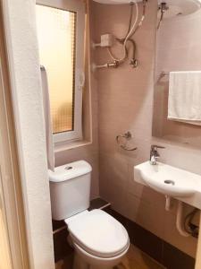 Budget Rooms by LA88