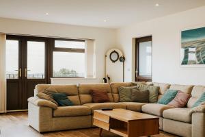 Wheal Francis - Hot Tub - Accessible Bungalow - Free Wi-Fi - Parking