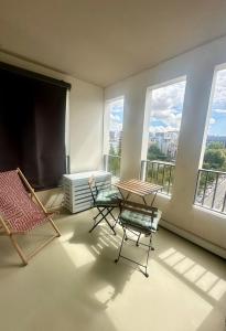 Spacious & bright apartment Joliette district