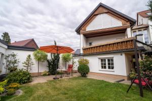 Lux Ferienwohnung altes Landwarenhaus mit Garten und zubuchbarer Sauna