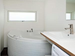 6 person holiday home in Ebeltoft