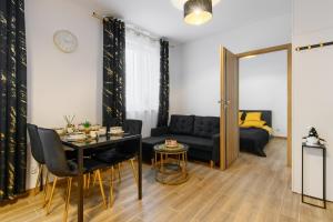 Gicek Apartament 15A bezpłatny PARKING Faktura VAT 4 osobowy ARENA K-S SSE