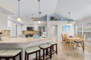 5550 Palmetto Paradise- 3BR with Gulf Views, Heated Pool home