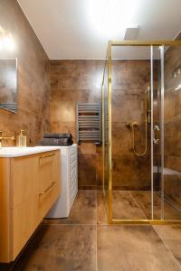 Gicek Apartament 15B z balkonem bezpłatny PARKING Faktura VAT 4 osobowy ARENA K-S SSE