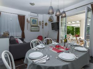 Holiday Home in Molat with Pool