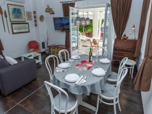 Holiday Home in Molat with Pool