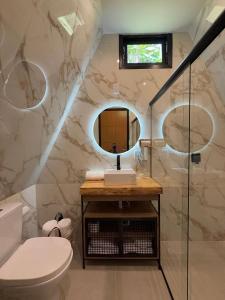 Chalé com Jacuzzi Privativa e Vista do Rio Jucu