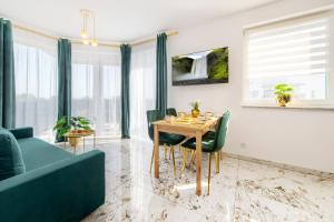 Gicek Apartament 19B z balkonem bezpłatny PARKING Faktura VAT 4 osobowy ARENA K-S SSE