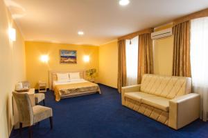 Hotel Galaxy Delhi Near IGI Airport