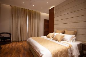 Hotel Galaxy Delhi Near IGI Airport