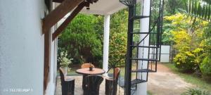 Villa Tharu Hikkaduwa