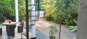 Villa Tharu Hikkaduwa