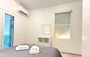 New 1BR Apt modern and light