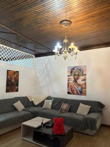 Kanakakis home