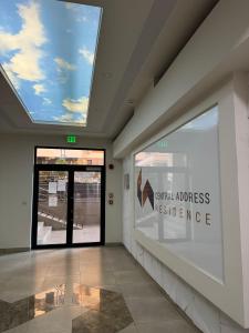 Zenith Central Address Apartment with Parking