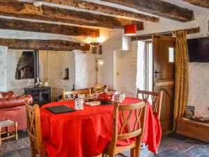 Ty Fferm Hen - Uk36420