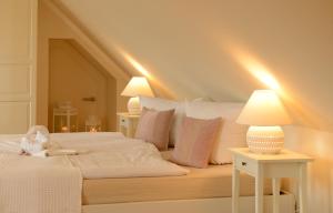 Doppelzimmer in der Hotelanlage Tarnewitzer Hof - 4hvězdičkové hotely ve městě Boltenhagen