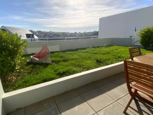 Appartement au face port avec grande terrasse