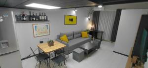 Nitro Inn 3 Premium - Wine Tasting - Souvenir - Art Gallery - Private Guided Tours - Relaxing - Romantic