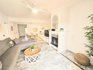 Monte Duquesa large 2 bed ground floor, close to Port and Beach with communal pool