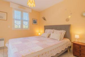 Appartement lumineux avec terrasse & piscine