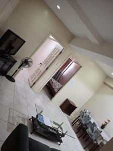 Cozy Apartment with Dining & Living Area