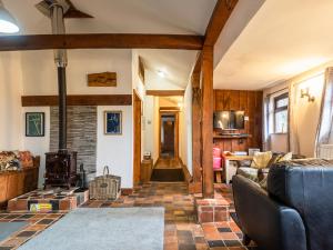 The Stables At The Oaks