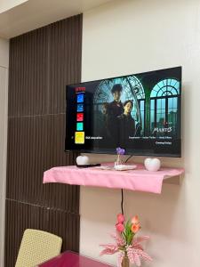 10th Floor Staycation