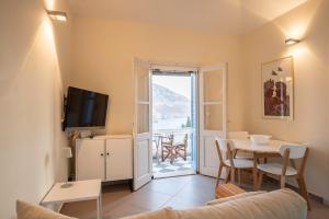 Endless Blue, Your Seaside Escape in Plati Gialos