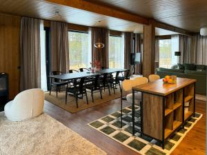 Spacious Villa For Large Groups In Idre