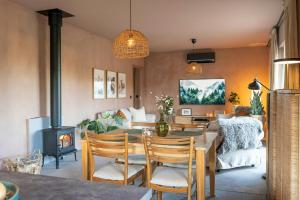 Designer Cabin With Guest House At Lake Mullsjö