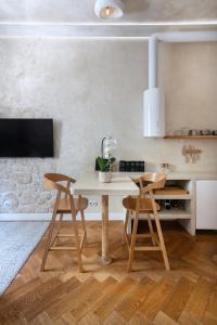 Wabi Sabi Nest w Garage