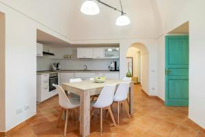 Historical Dammuso With Pool In Pantelleria