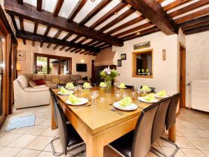 Durbuy Forest Villa with Pool